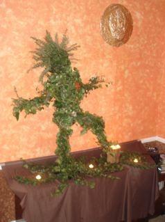 Dancing Ivy Man - made by Cyprian for the Men In the Moon dance on 8th 2nd 2009. Thanks to Cyprian for the photo